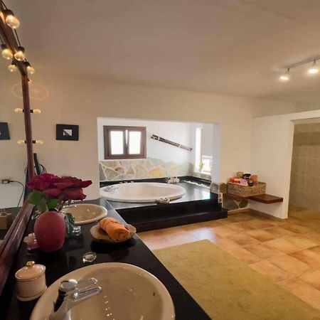 Preciosa Casa Cristian Y Maria Con Piscina Privada Villa Tias Luaran gambar